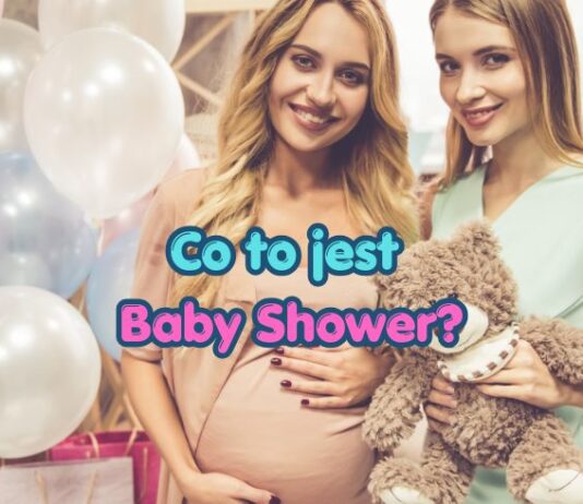 Co to jest Baby Shower - przyszła mama z przyjaciółką na przyjęciu wśród balonów